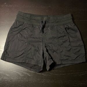 The North Face Women's Black Cargo Shorts size M